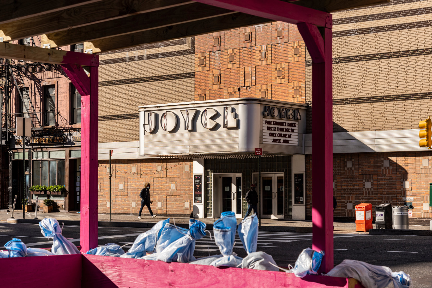 AloneinNYC_027.JPG